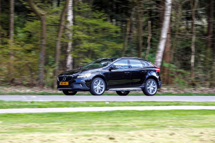 Volvo V40 D4 Cross Country (WW) '2016